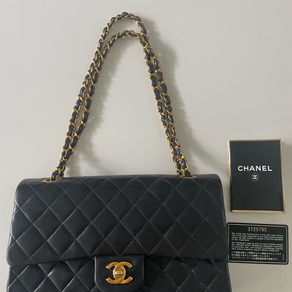 Chanel vintage classic medium flap bag - Picture 2 of 13